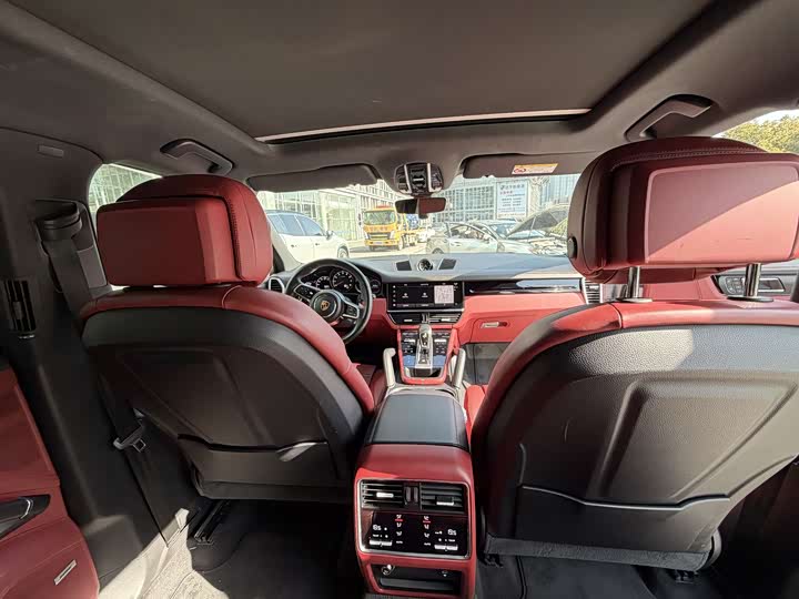 Фото 5 - Porsche Cayenne