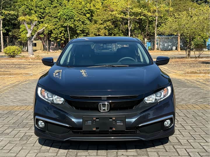 Фото 2 - Honda Civic