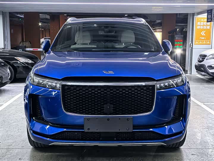 Фото 2 - LiXiang One