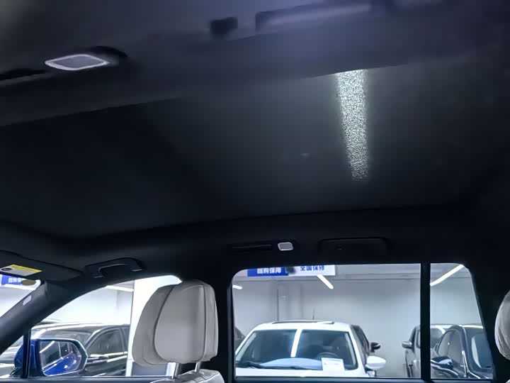 Фото 9 - LiXiang One