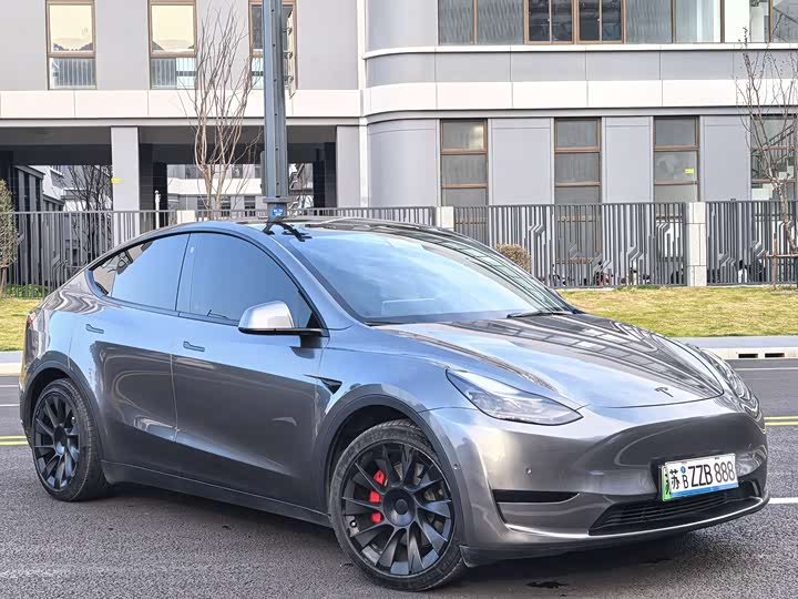 Фото 3 - Tesla Model Y
