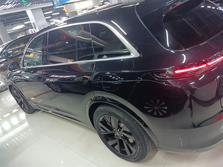 Фото 5 - LiXiang L7