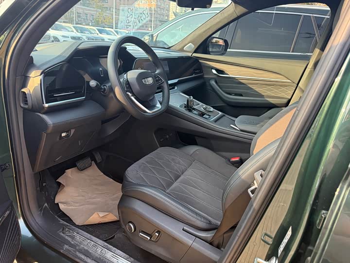 Фото 4 - Geely Monjaro