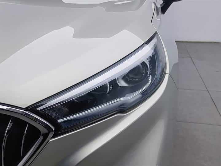 Фото 7 - Hongqi H5