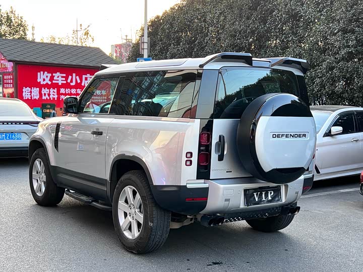 Фото 4 - Land Rover Defender
