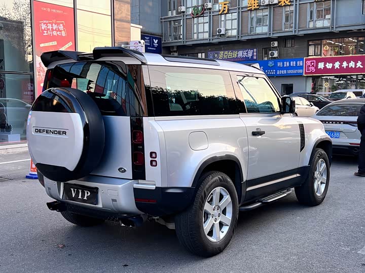 Фото 6 - Land Rover Defender