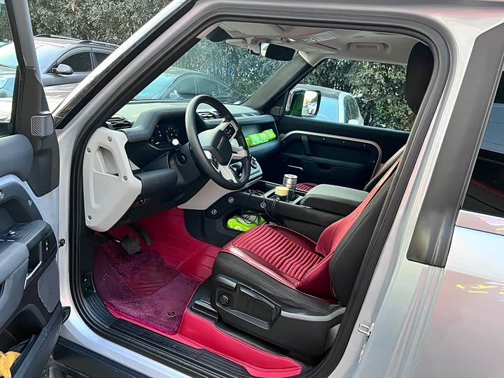 Фото 8 - Land Rover Defender