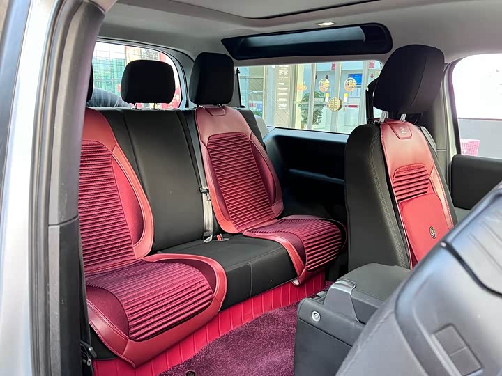 Фото 9 - Land Rover Defender