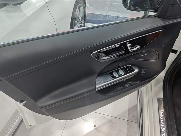 Фото 7 - Mercedes-Benz C-Class