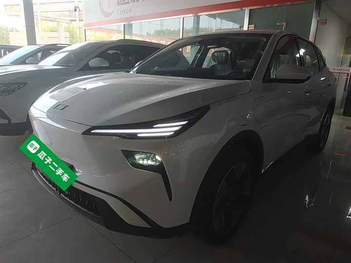 Фото 1 - Bestune 03