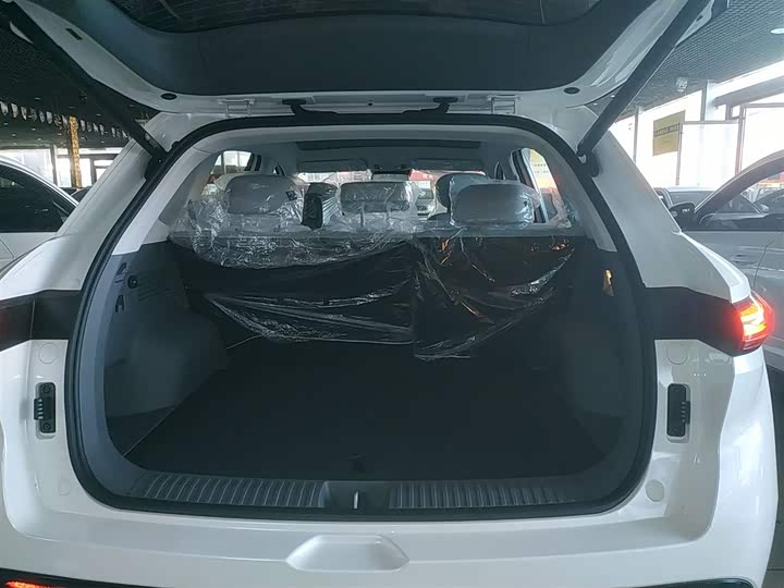 Фото 9 - Bestune 03