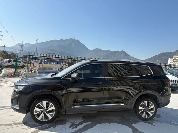 Фото 5 - Geely Okavango