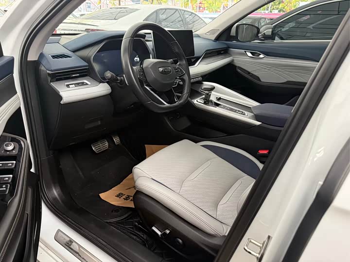 Фото 3 - Geely Preface