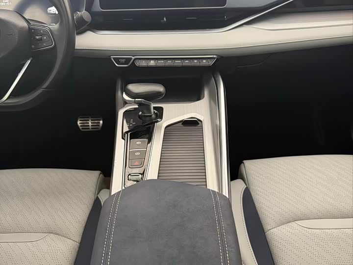 Фото 6 - Geely Preface