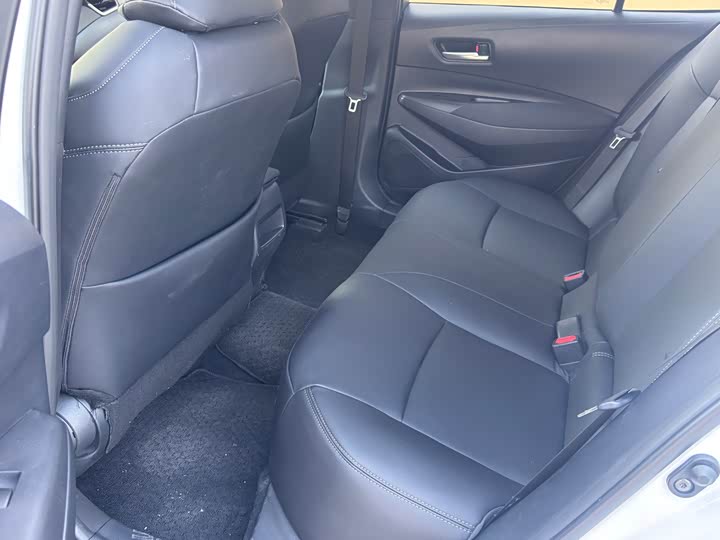 Фото 6 - Toyota Corolla