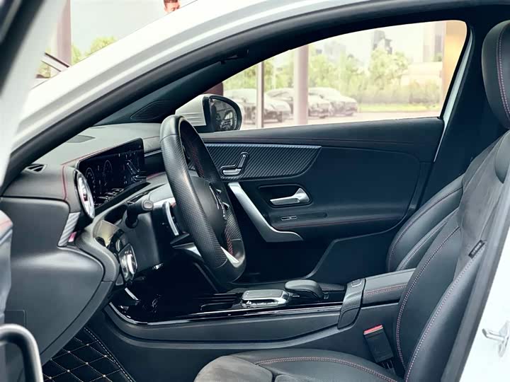 Фото 6 - Mercedes-Benz A-Class