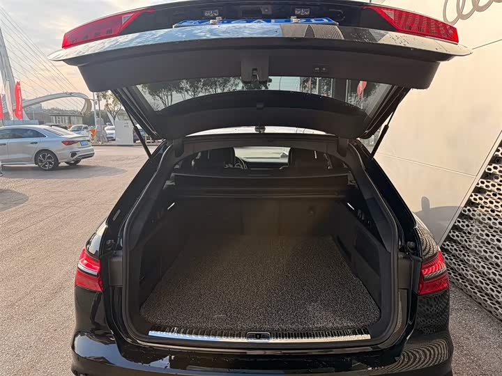 Фото 9 - Audi A6