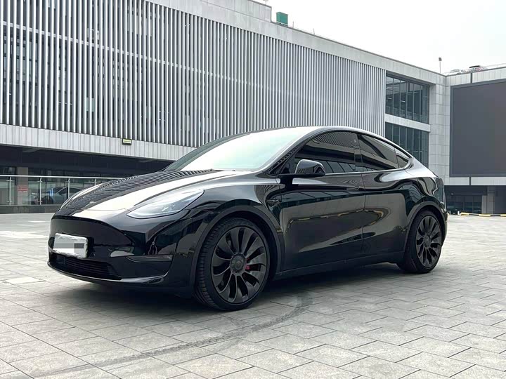 Фото 1 - Tesla Model Y