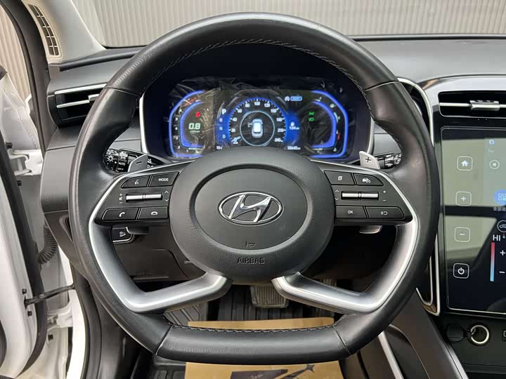 Фото 3 - Hyundai Tucson L