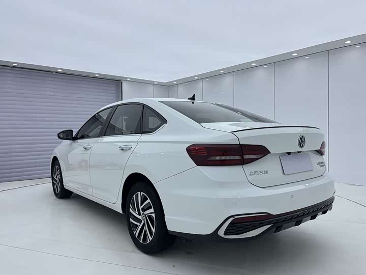 Фото 4 - Volkswagen Lavida