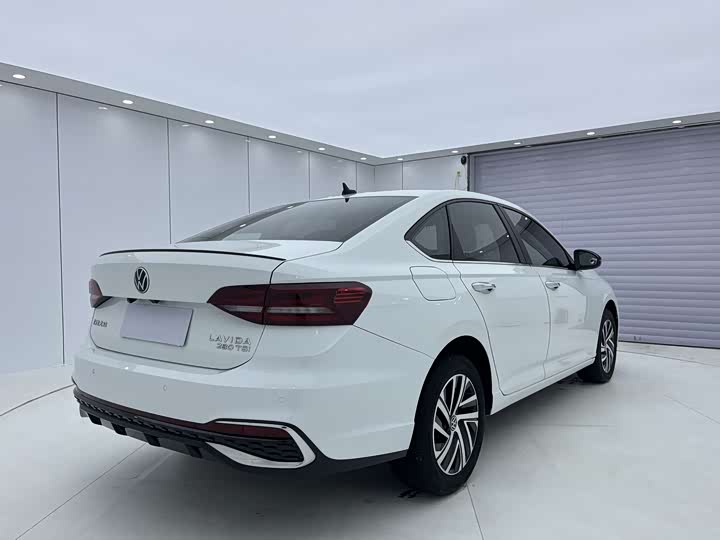 Фото 6 - Volkswagen Lavida