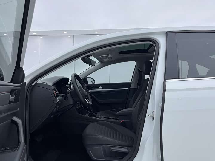 Фото 7 - Volkswagen Lavida