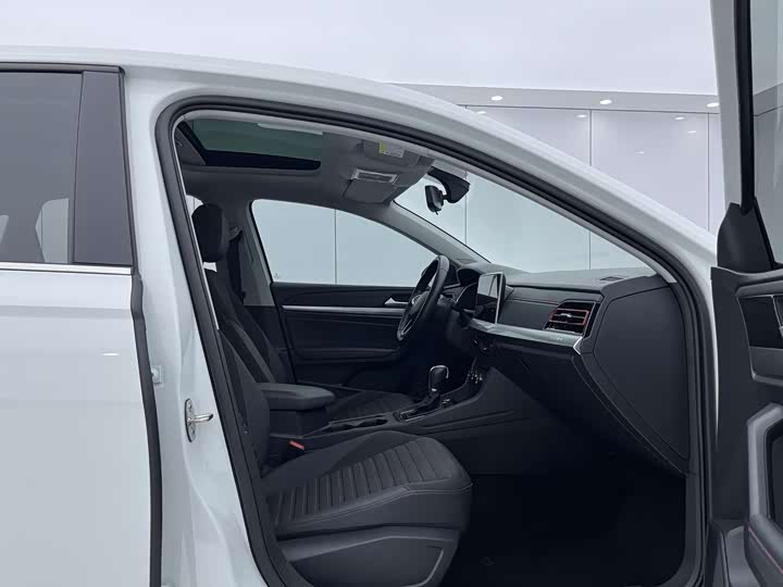 Фото 9 - Volkswagen Lavida