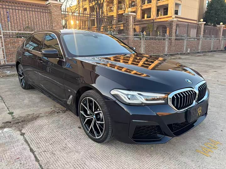 Фото 3 - BMW 5 Series
