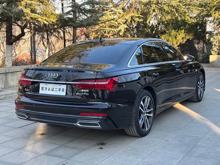 Фото 4 - Audi A6L