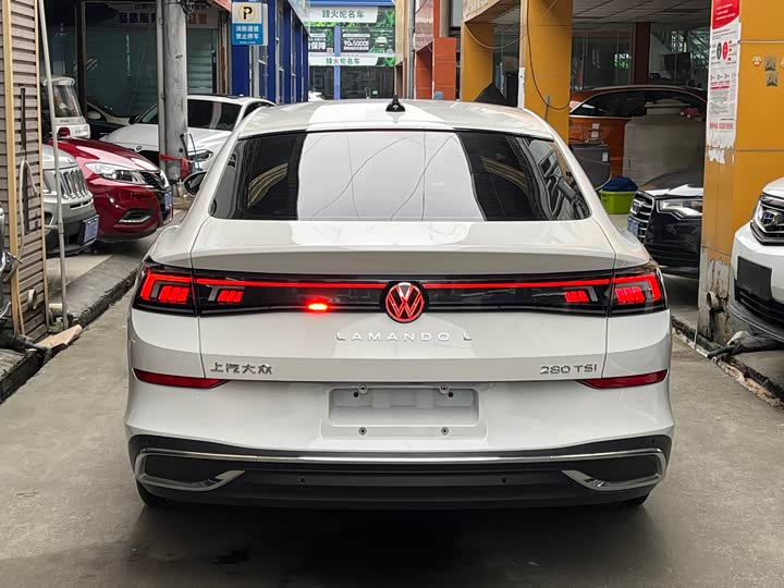 Фото 9 - Volkswagen Lamando L