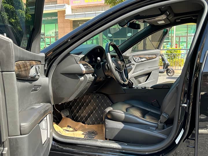 Фото 8 - Cadillac CT6