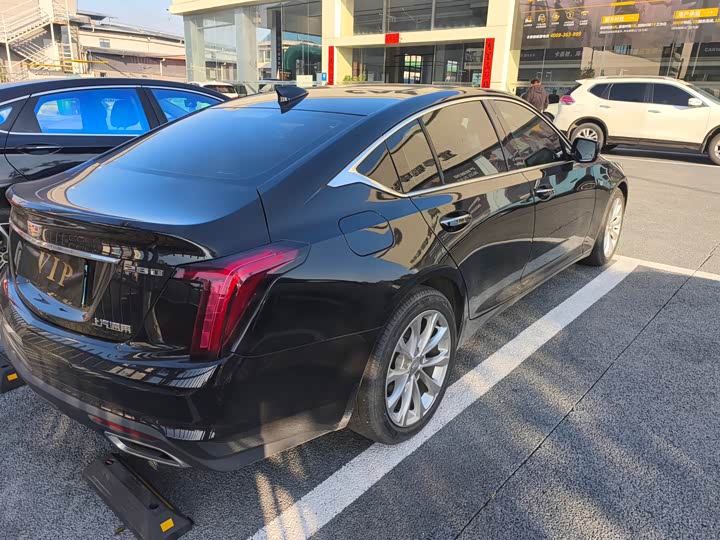 Фото 6 - Cadillac CT5