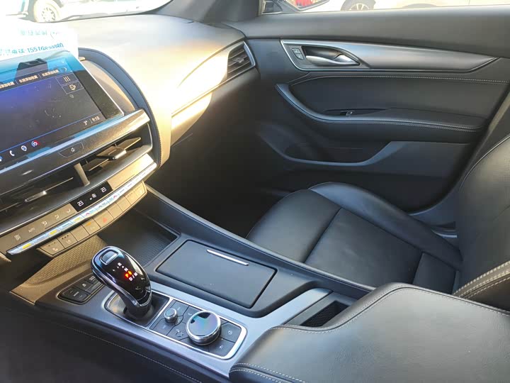 Фото 9 - Cadillac CT5