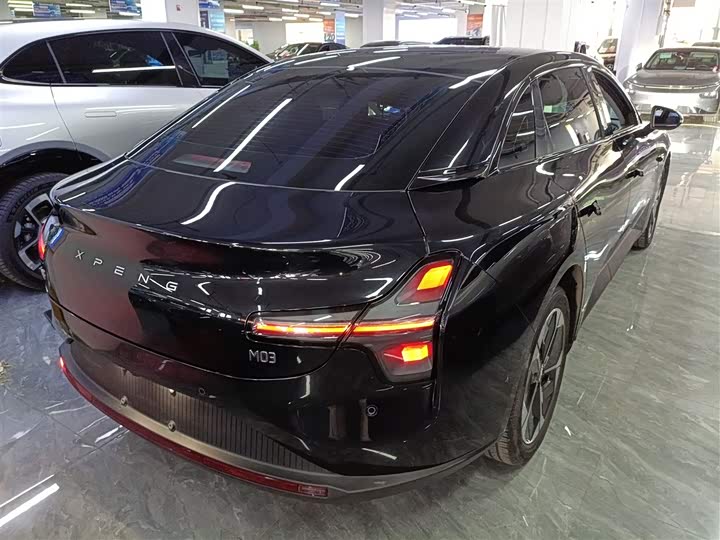 Фото 7 - XPeng Mona M03