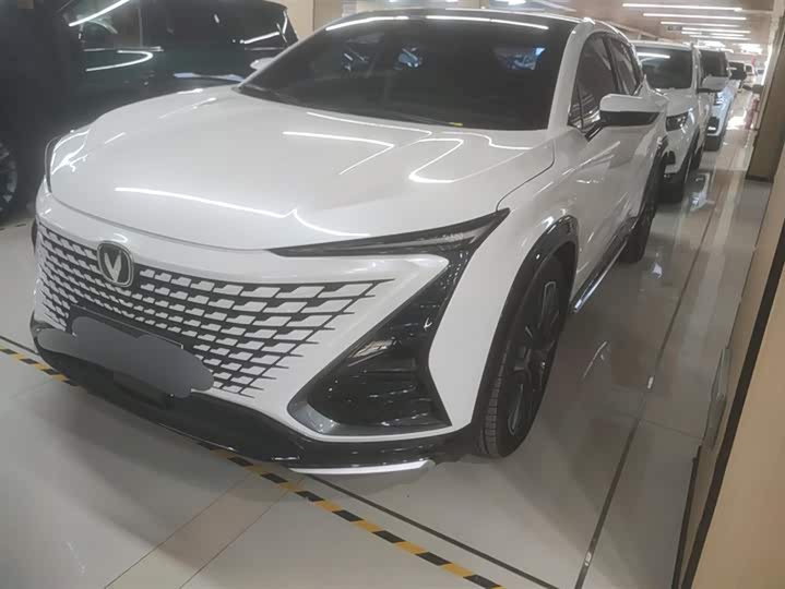 Фото 1 - Changan UNI-T