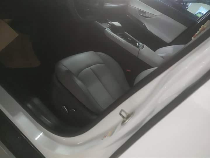 Фото 9 - Changan UNI-T