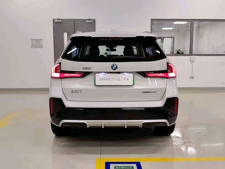 Фото 4 - BMW iX1