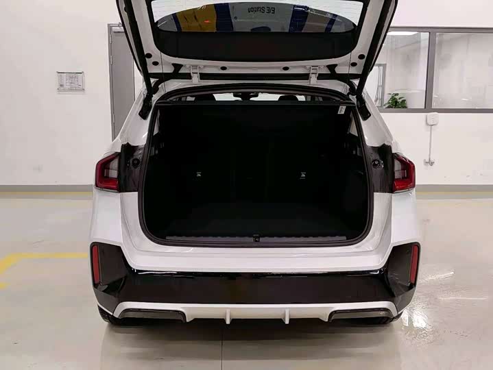 Фото 7 - BMW iX1