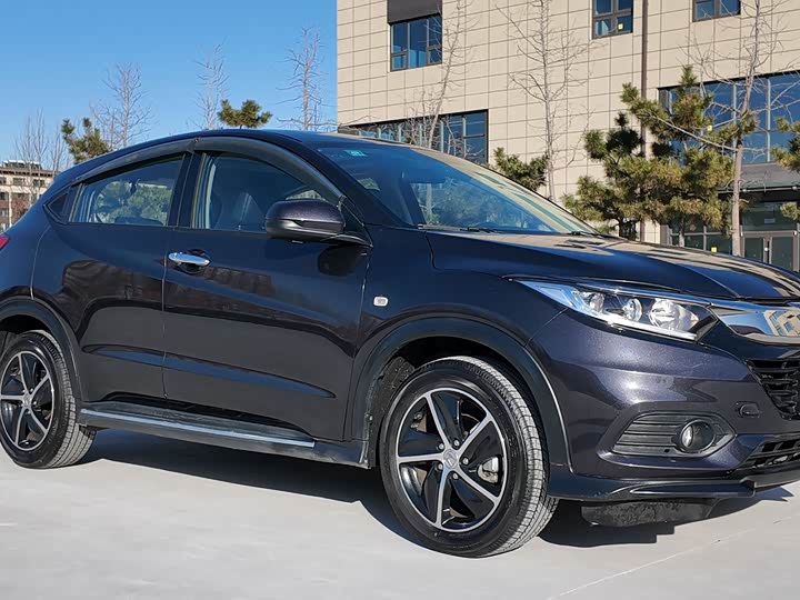 Фото 3 - Honda Vezel