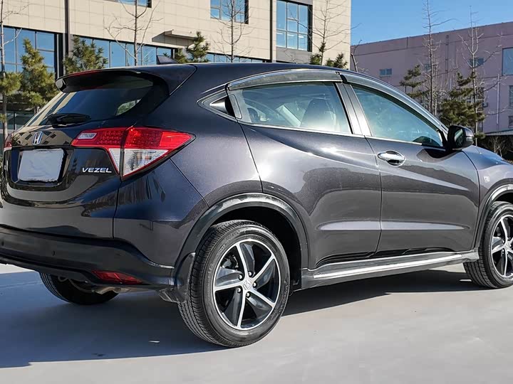 Фото 4 - Honda Vezel