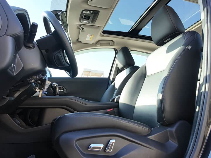 Фото 7 - Honda Vezel