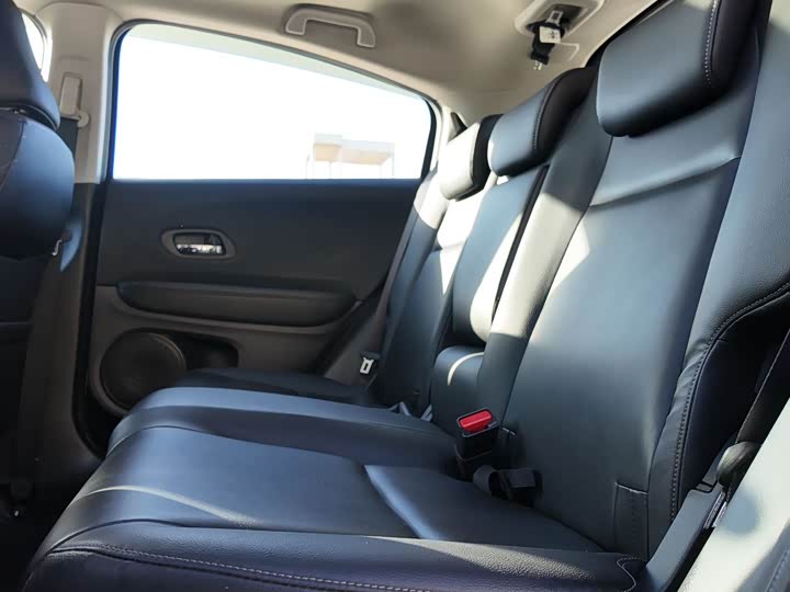 Фото 9 - Honda Vezel