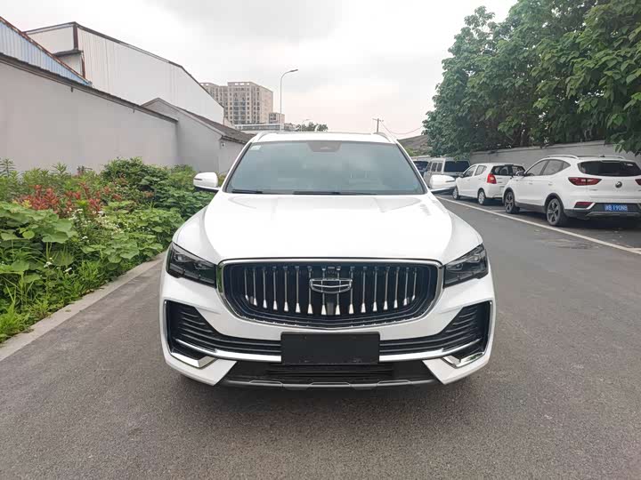 Фото 2 - Geely Monjaro