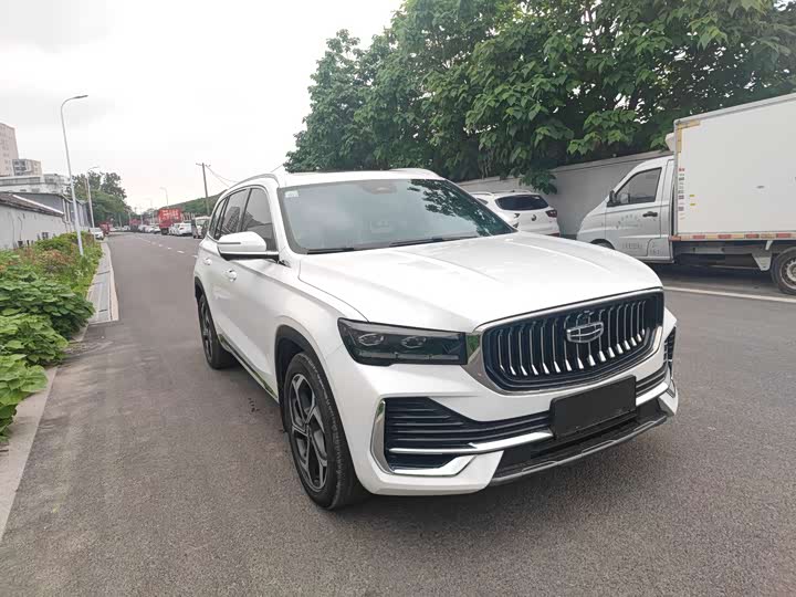 Фото 3 - Geely Monjaro