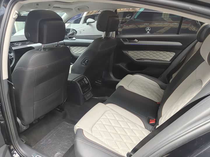 Фото 8 - Volkswagen Magotan