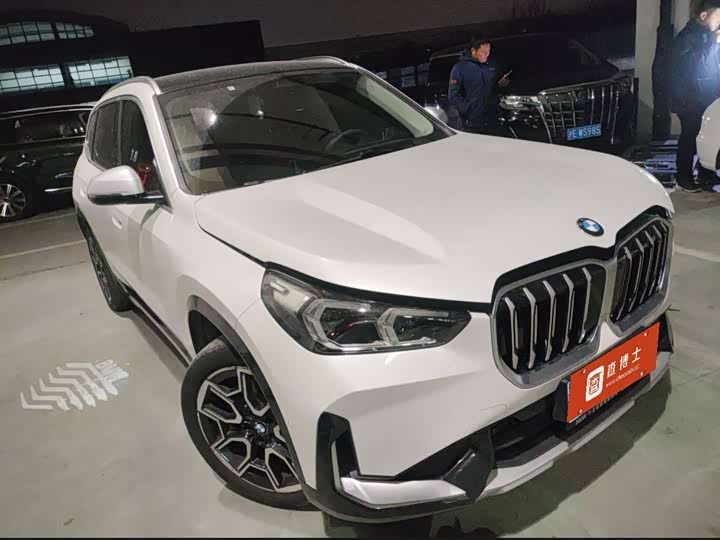 Фото 1 - BMW X1