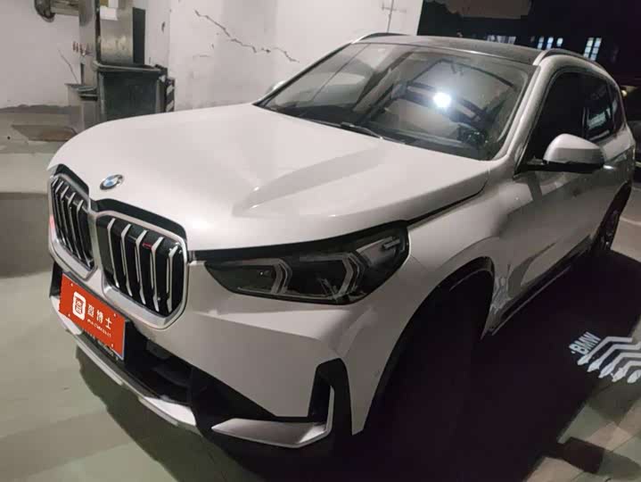 Фото 2 - BMW X1