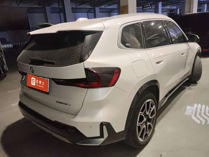 Фото 6 - BMW X1