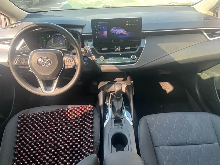 Фото 6 - Toyota Corolla