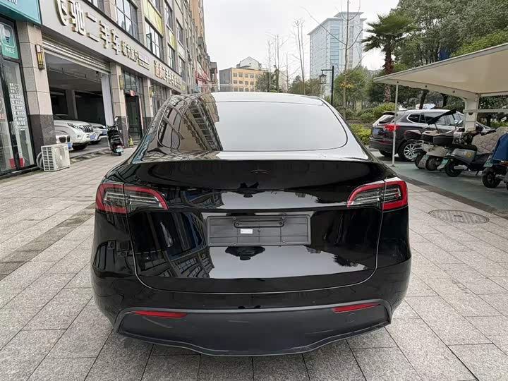 Фото 7 - Tesla Model Y